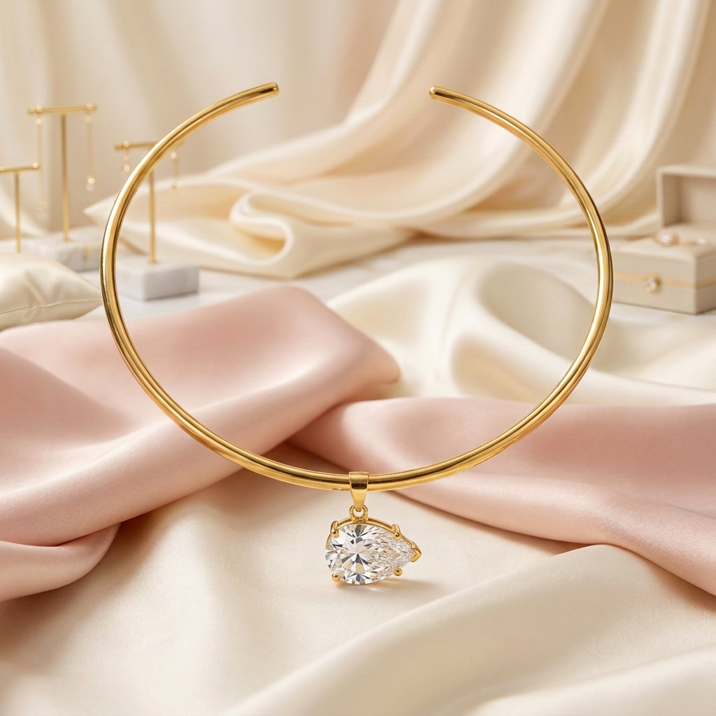 Gargantilla Dorada Rígida con Colgante de Piedra Brillante – Elegante para Mujer