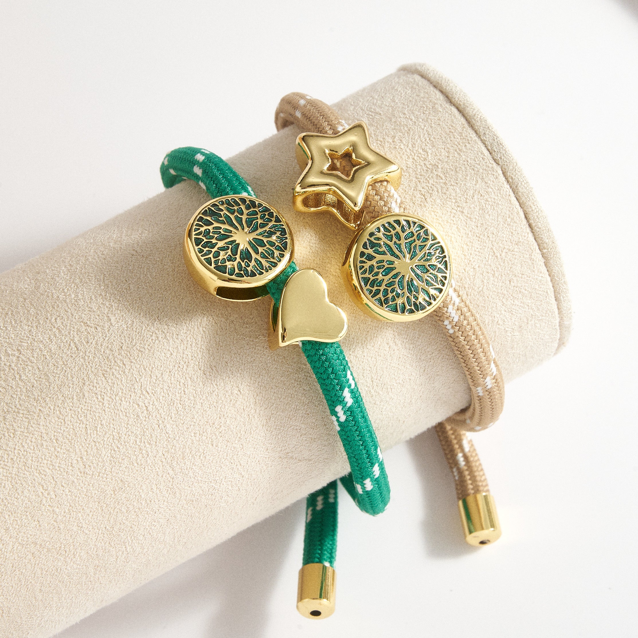 Pulseras de Cordón con Dijes