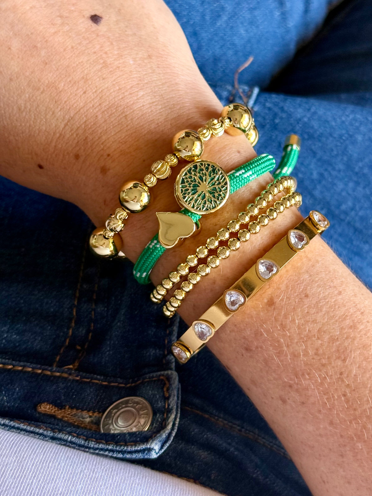 Pulseras de Cordón con Dijes
