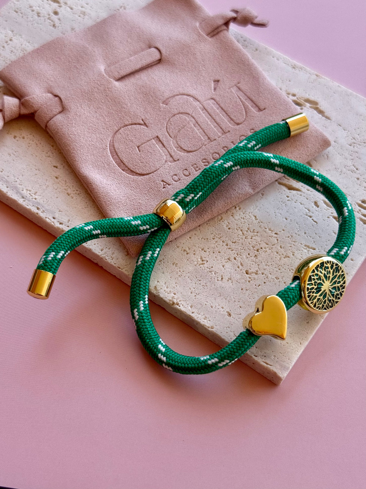 Pulseras de Cordón con Dijes