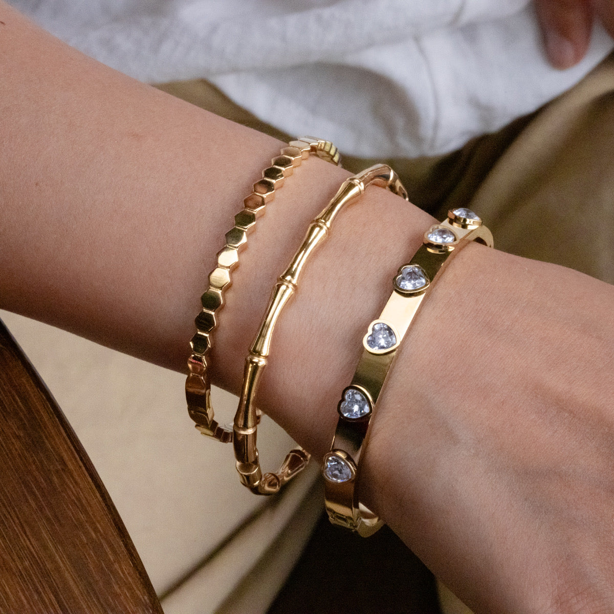 Brazalete de piedra corazón
