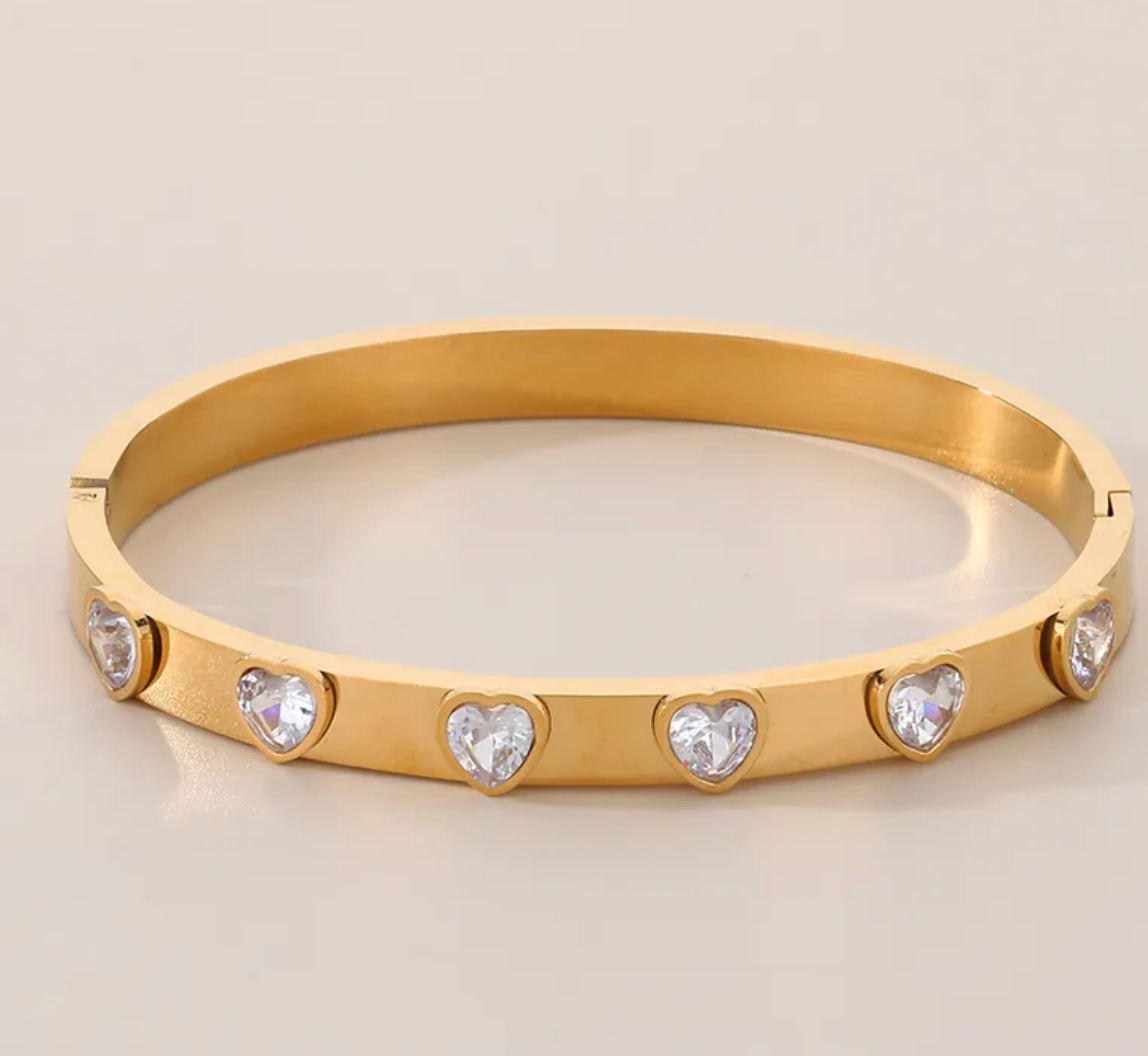 Brazalete de piedra corazón