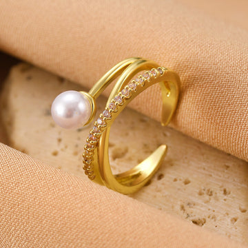 Anillo Dorado con Perla y Brillos | Galú Accesorios
