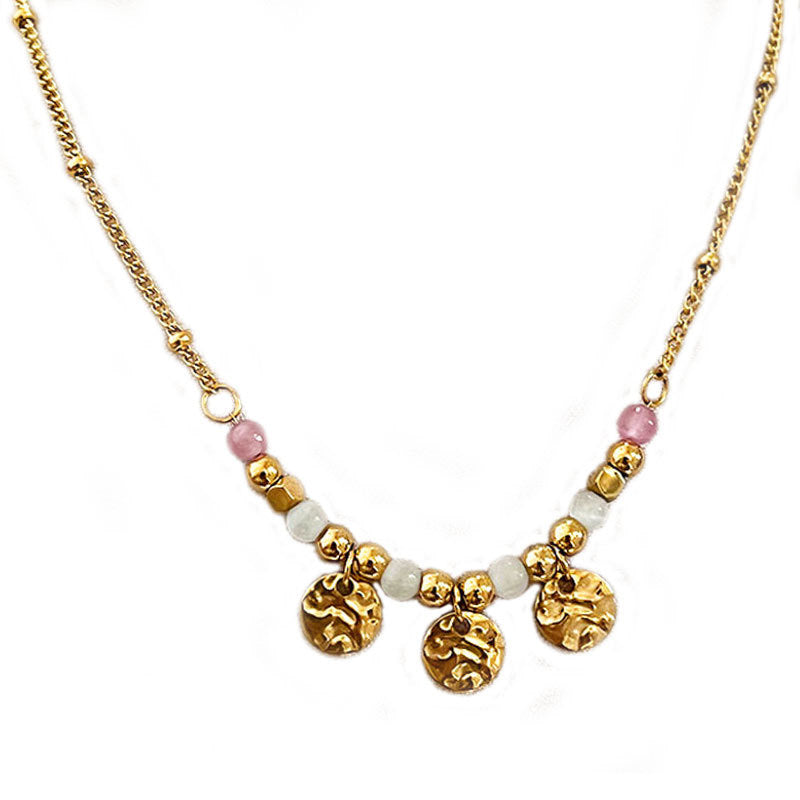 Collar Dorado con Cuentas y Medallas Martilladas
