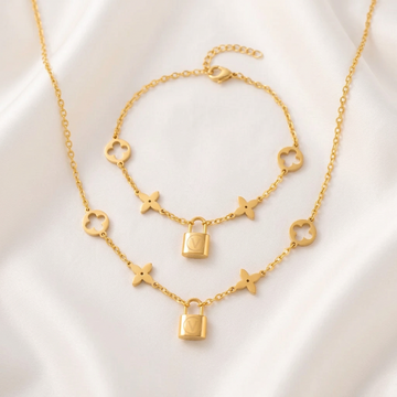 Conjunto Collar y Pulsera Dorado con Candado y Flores