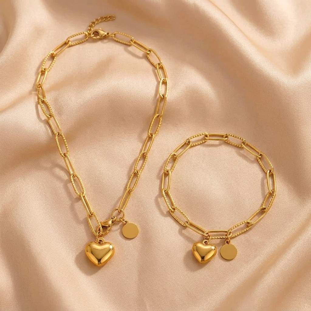 Conjunto Collar de Clip y Pulsera Dorado con Corazón