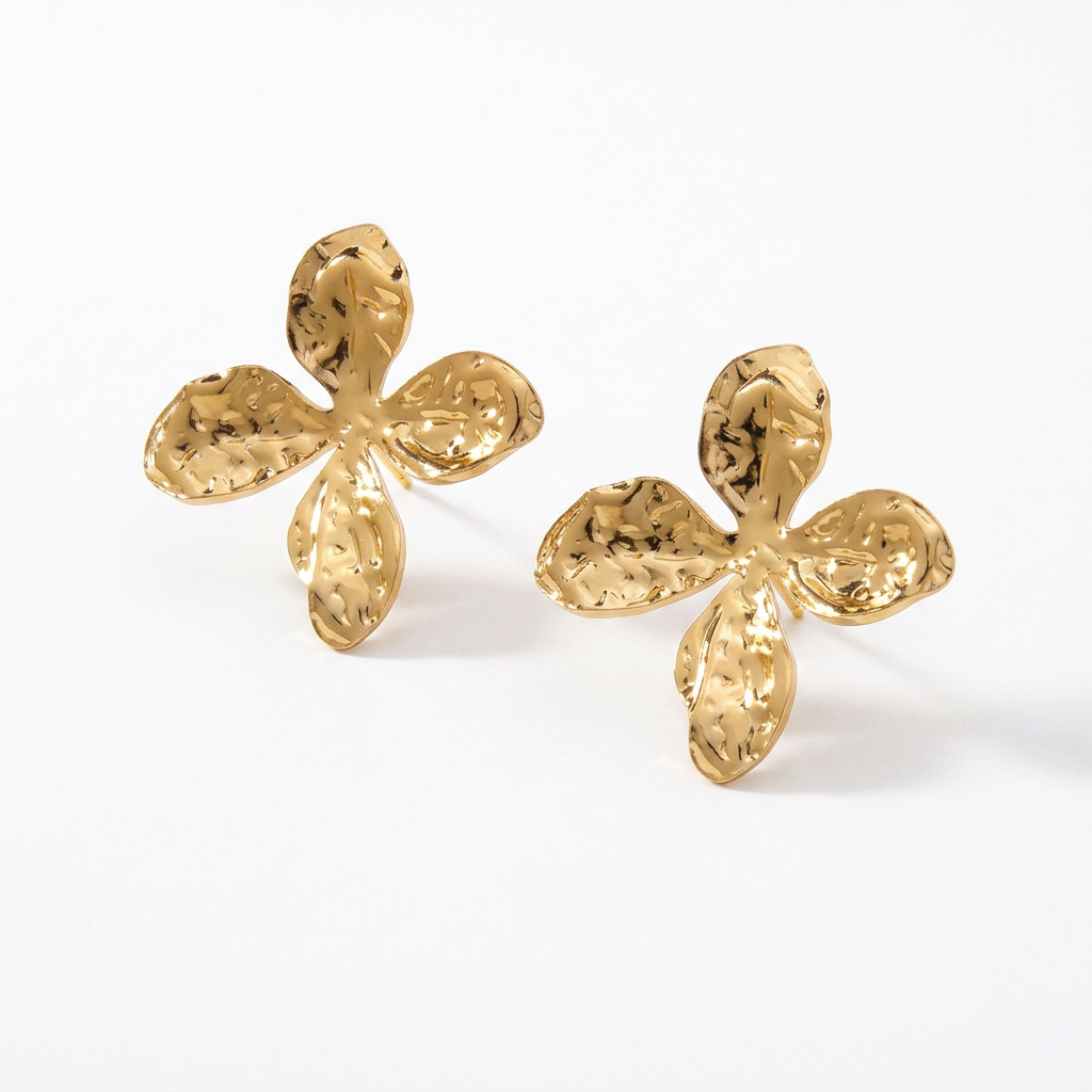 Aretes de Flor Dorados con Textura Martillada