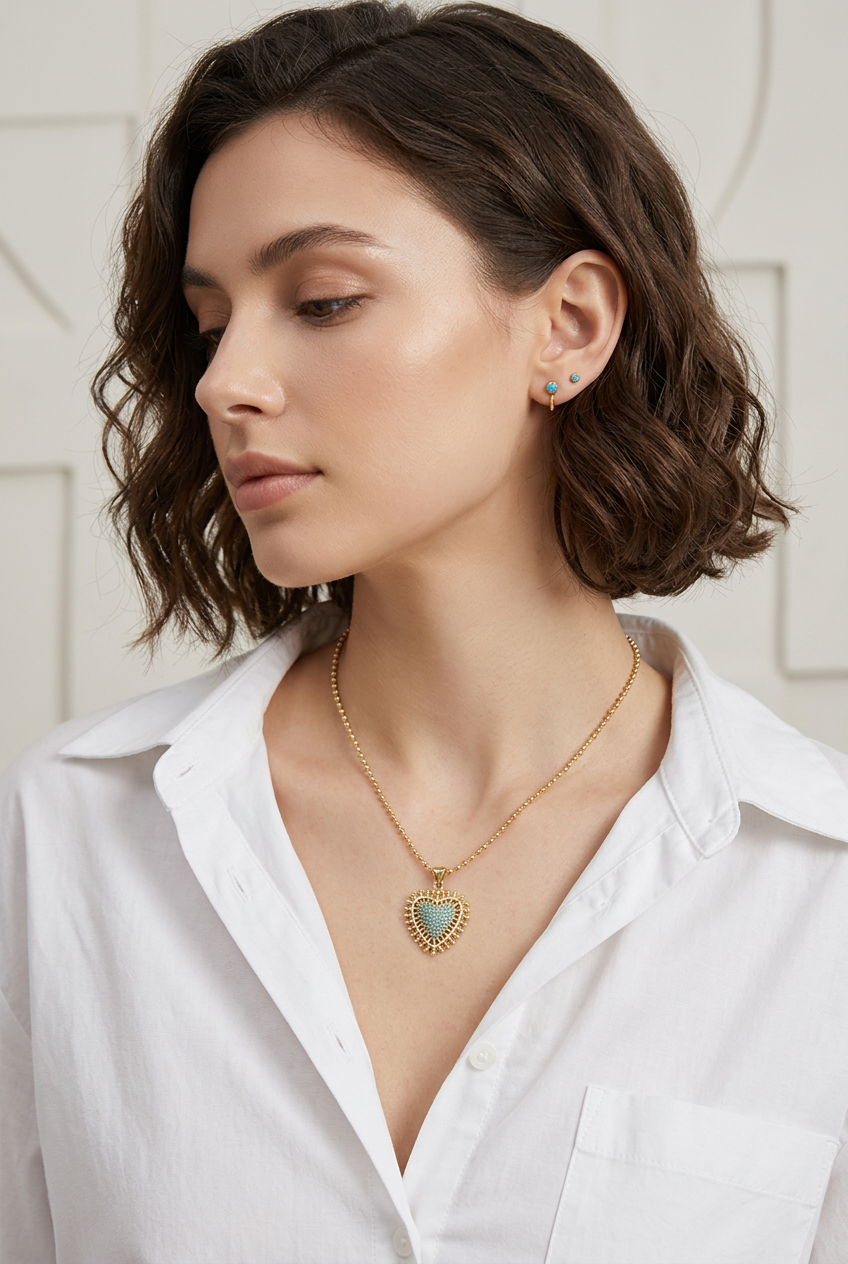 Collar Corazón Dorado con Circonitas Turquesa