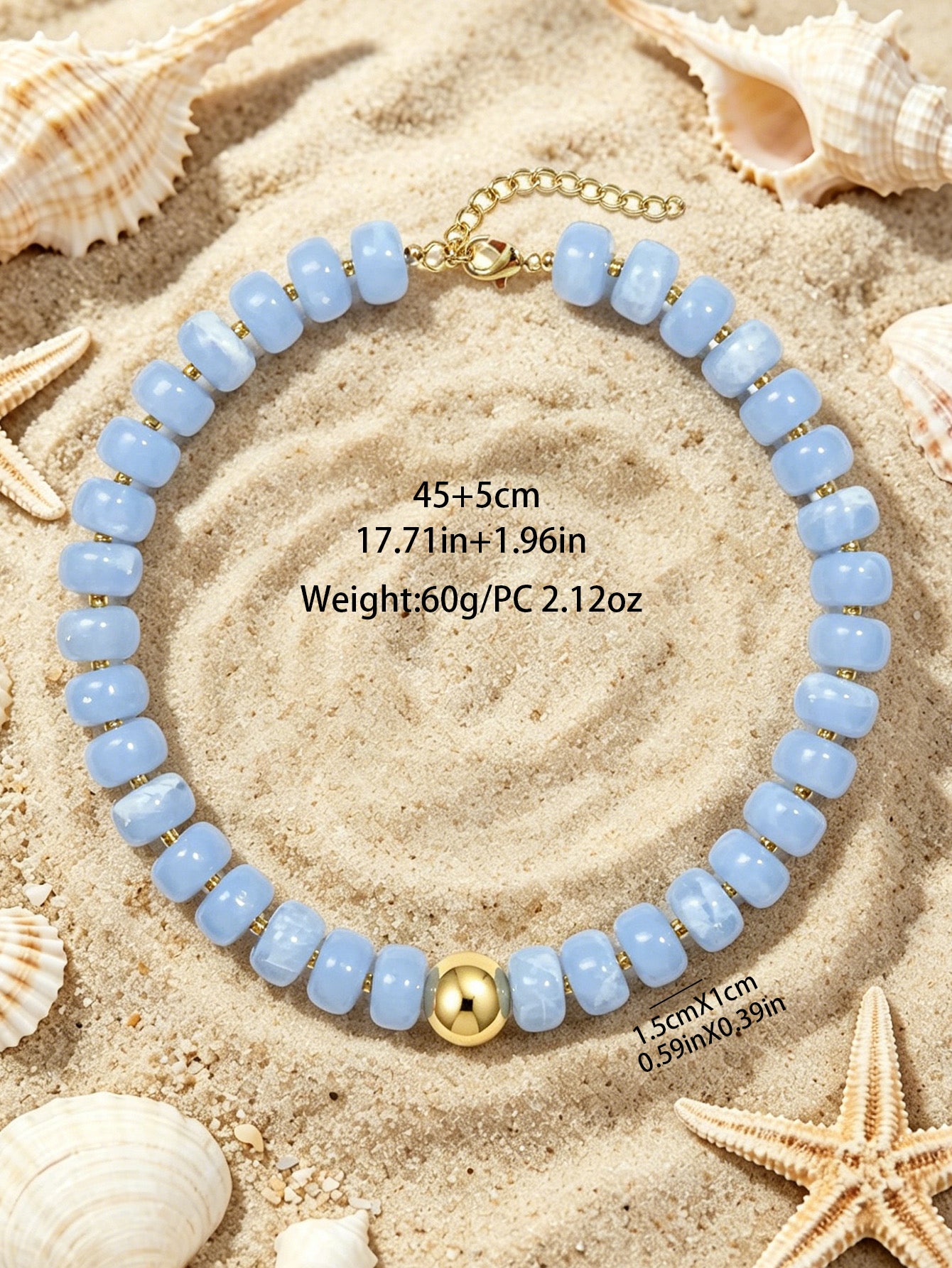 Collar de cuentas azules con detalle dorado