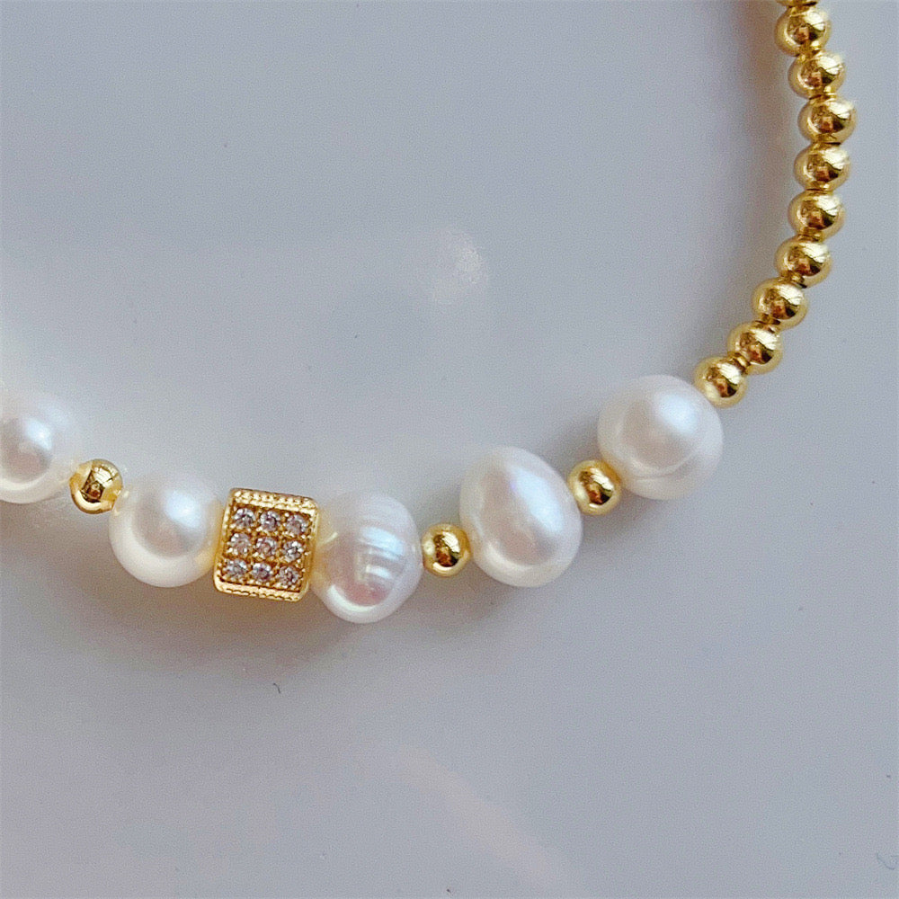 Brazalete de perlas y cubo brillante