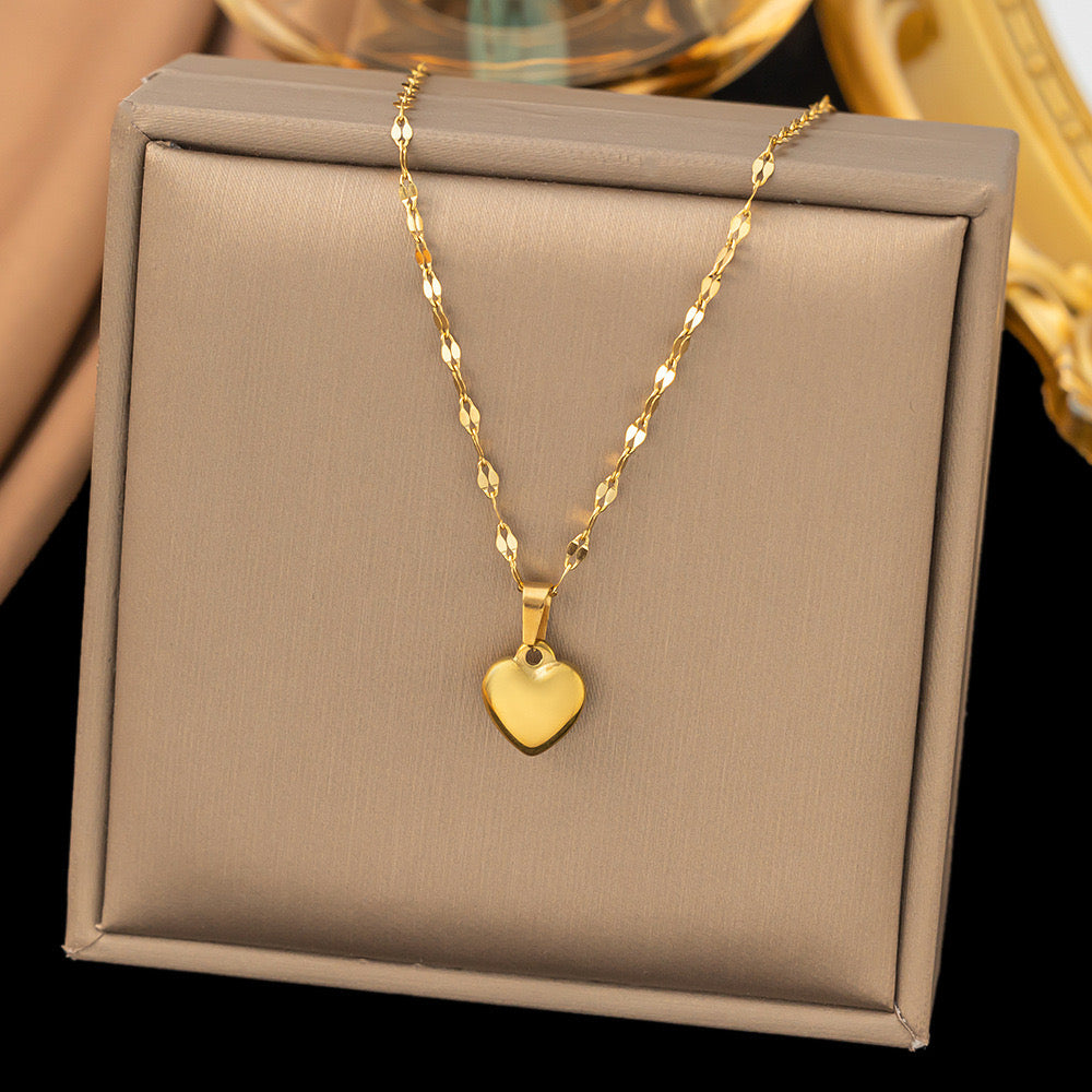 Collar de Corazón Dorado